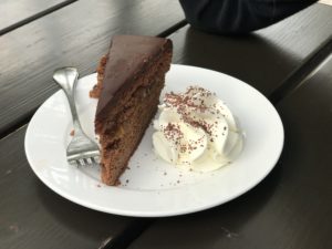 Mama(aus)zeit, Original Wiener Sacher Torte